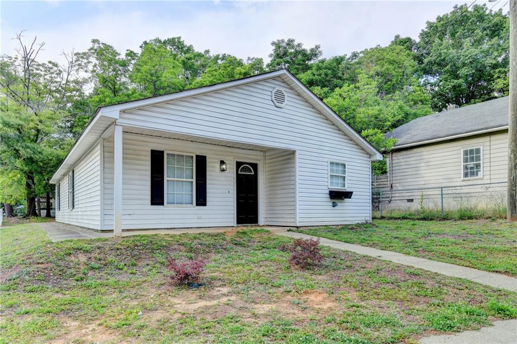 801 Davis Street Property Photo 3