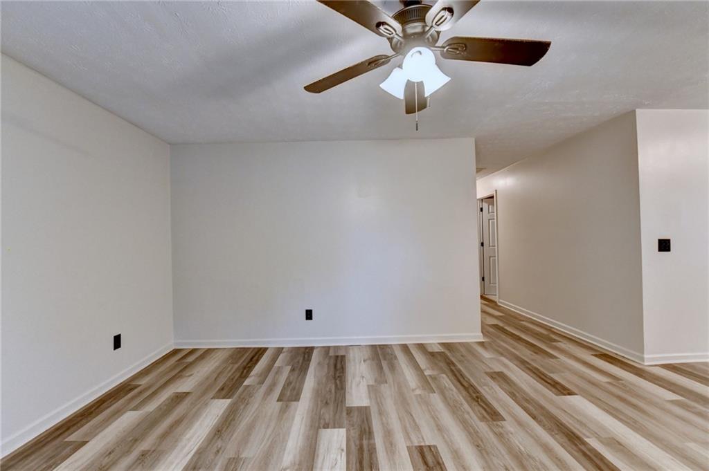 801 Davis Street Property Photo 8