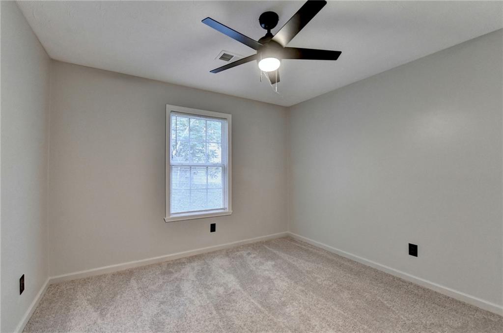 801 Davis Street Property Photo 16