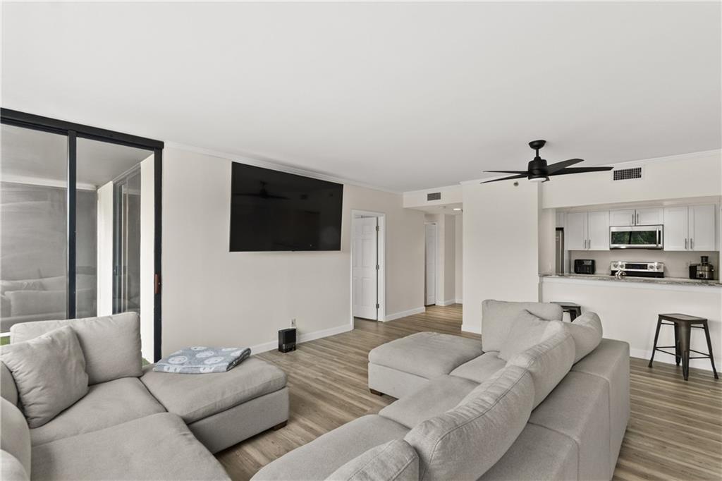 3481 Lakeside Drive Ne Unit 1201 Property Photo 5