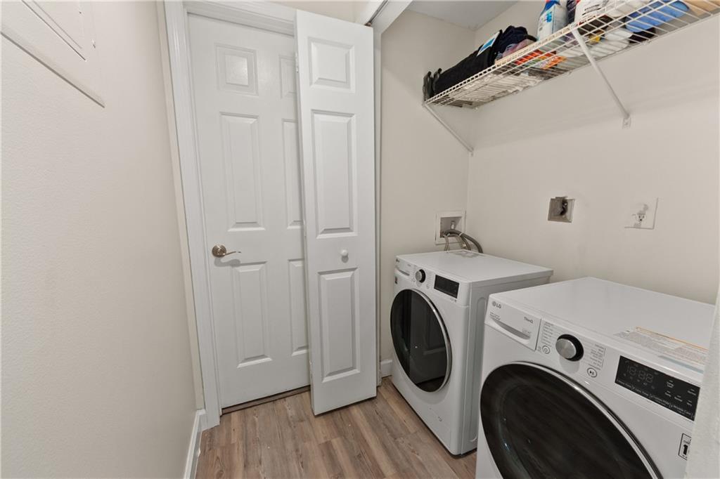 3481 Lakeside Drive Ne Unit 1201 Property Photo 14