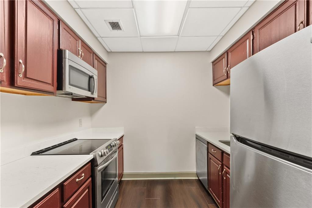 3481 Lakeside Drive Ne Unit 1201 Property Photo 23