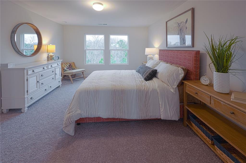 196 Kinsale Drive Property Photo 4