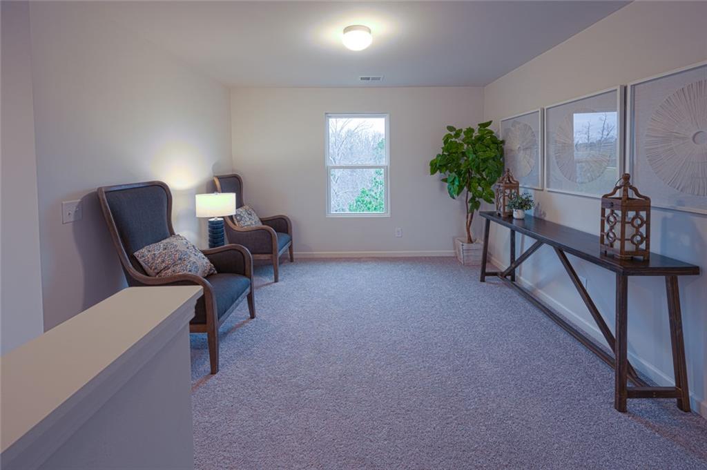 196 Kinsale Drive Property Photo 6