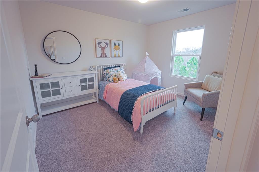 196 Kinsale Drive Property Photo 10