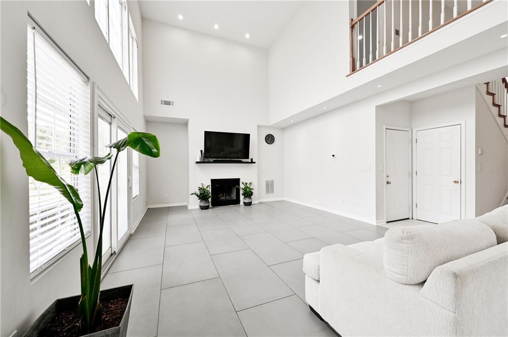 3219 Lindas Circle Se Property Photo 14
