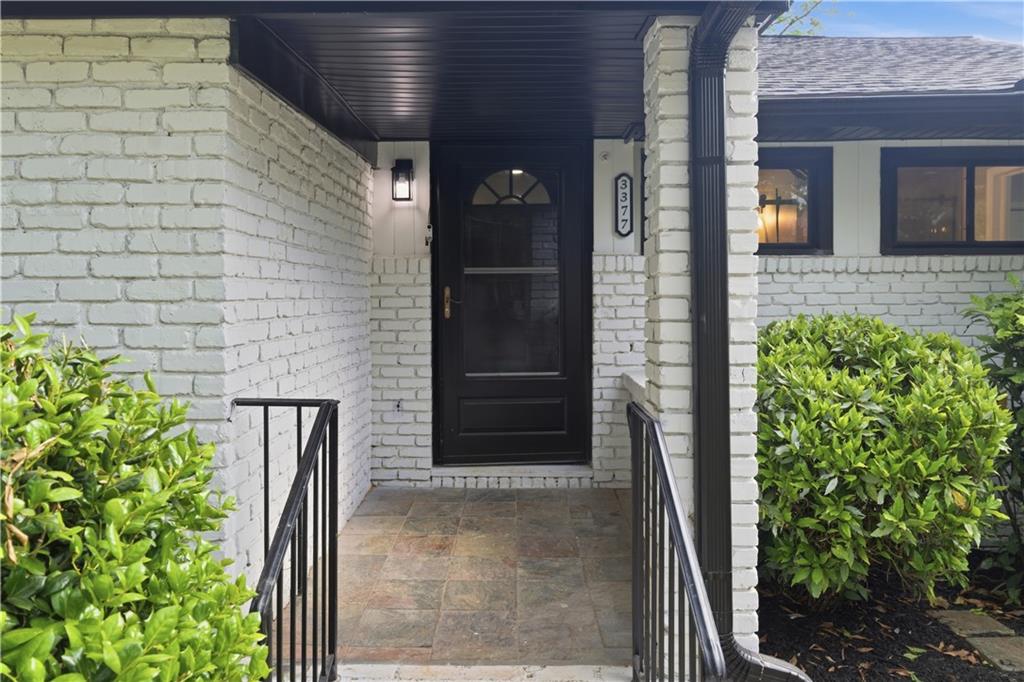3377 Wickham Drive Property Photo 2
