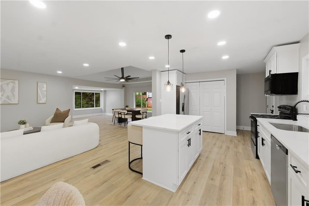 3377 Wickham Drive Property Photo 8