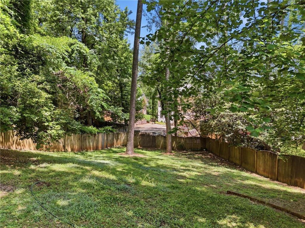 1111 N Valley Drive Property Photo 8