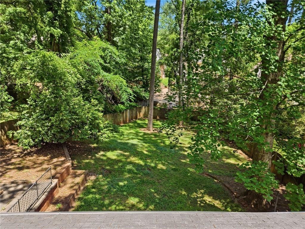 1111 N Valley Drive Property Photo 13