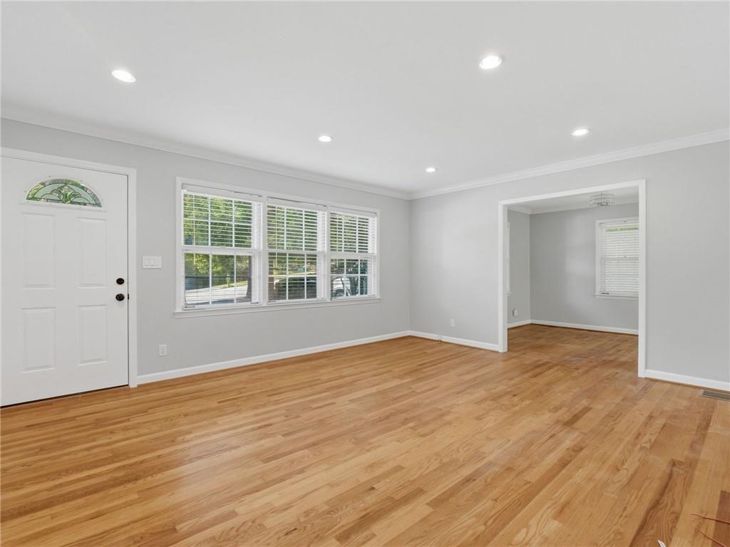 1111 N Valley Drive Property Photo 15