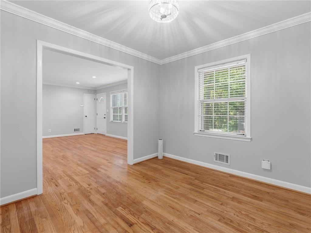 1111 N Valley Drive Property Photo 18