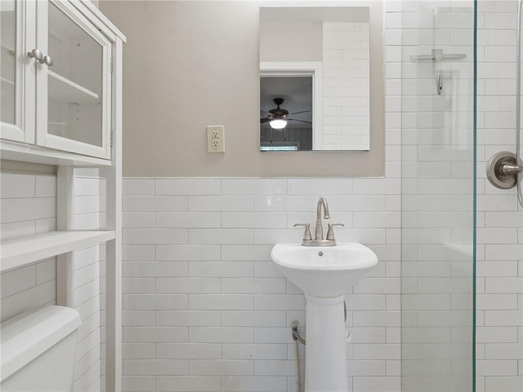 1111 N Valley Drive Property Photo 27