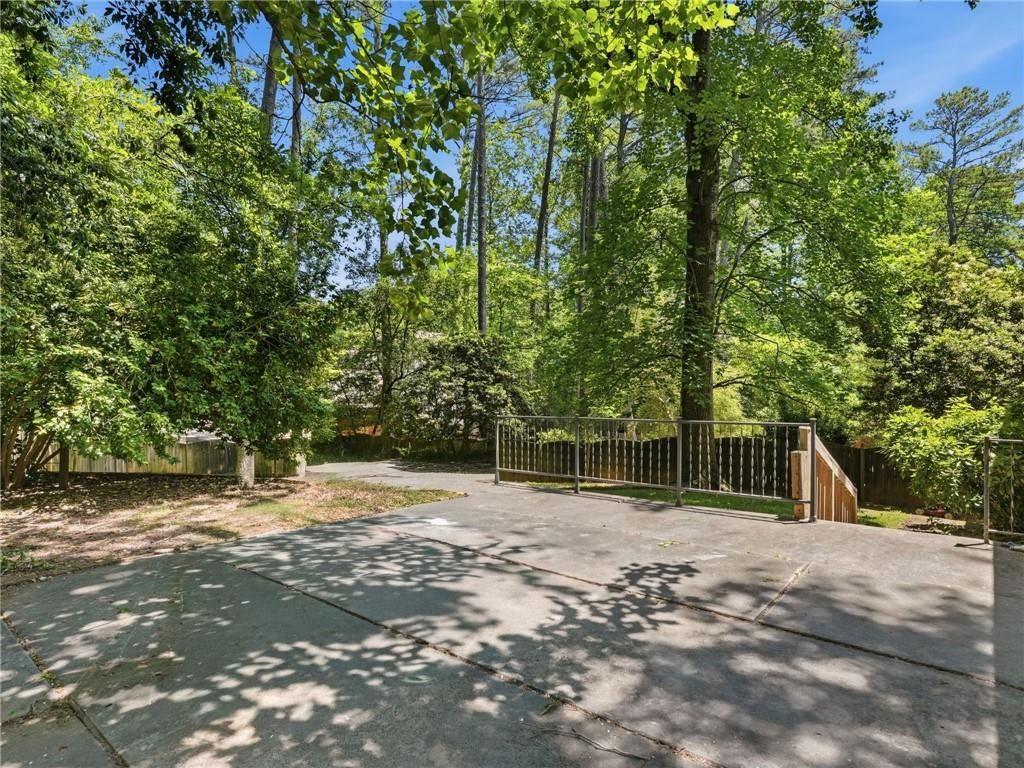 1111 N Valley Drive Property Photo 35