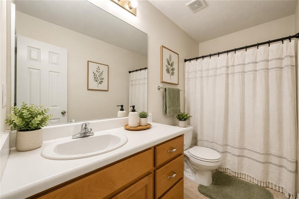 1480 E Broad Street Property Photo 14