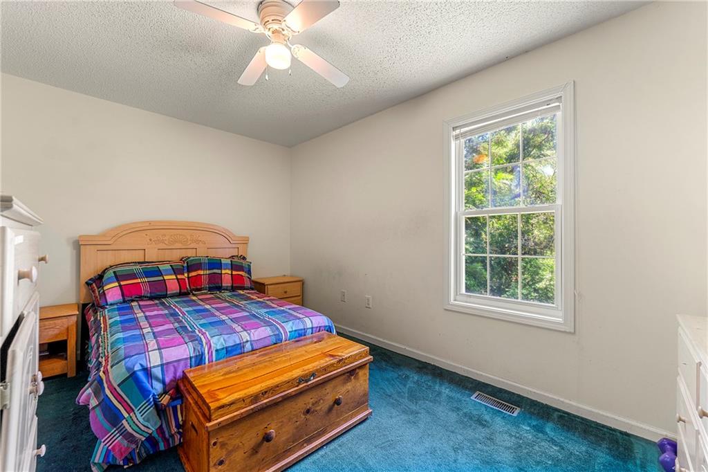 1480 E Broad Street Property Photo 17