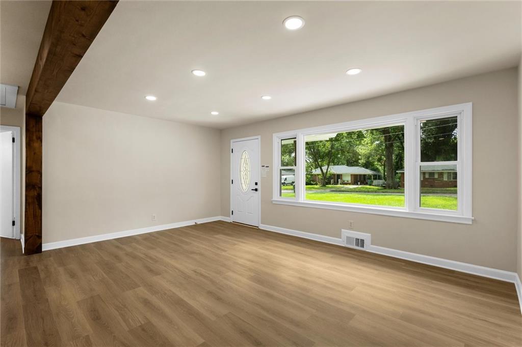 2794 Long Way Property Photo 6