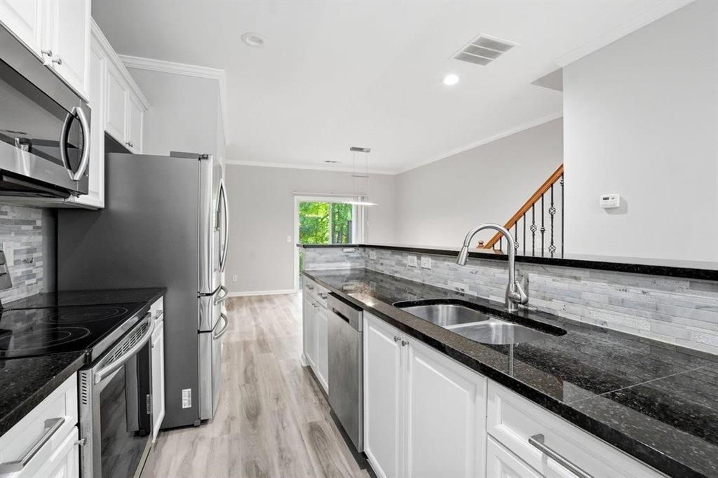 1297 Liberty Parkway Property Photo 14