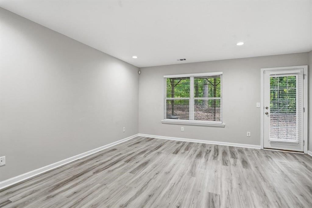 1297 Liberty Parkway Property Photo 25