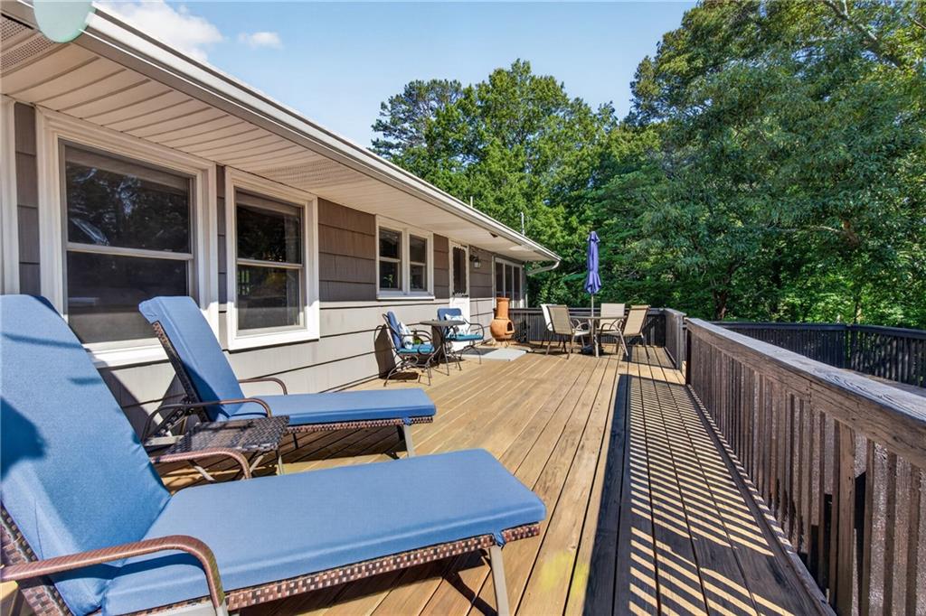 188 Hillendale Drive Property Photo 8