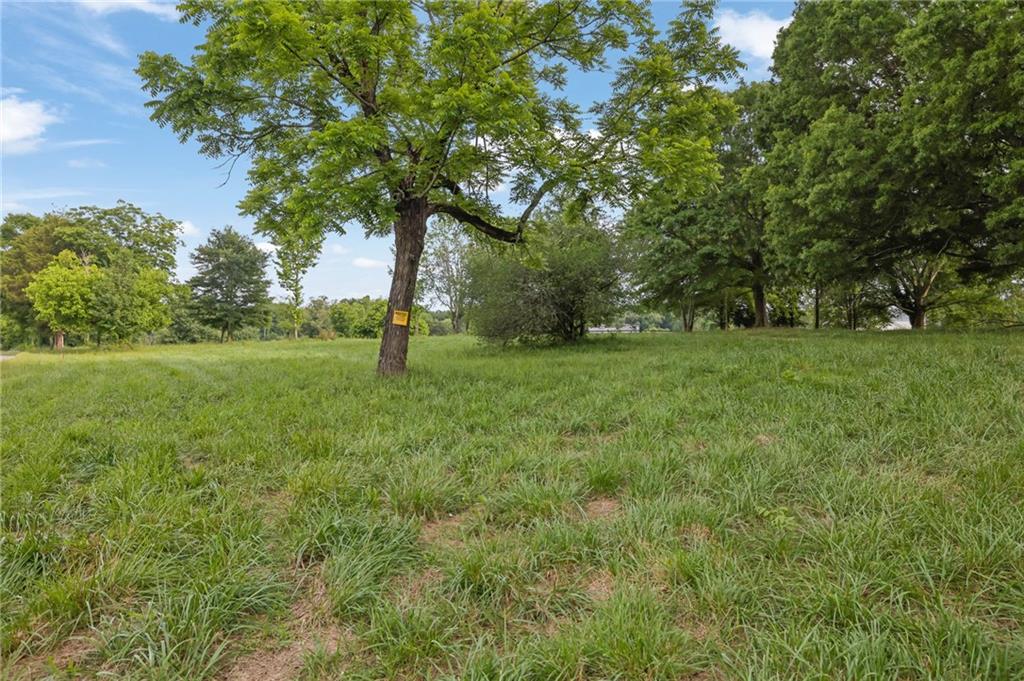 5385 Drew Road Property Photo 5
