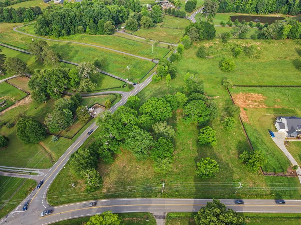 5385 Drew Road Property Photo 6