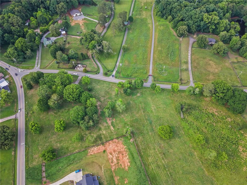 5385 Drew Road Property Photo 8