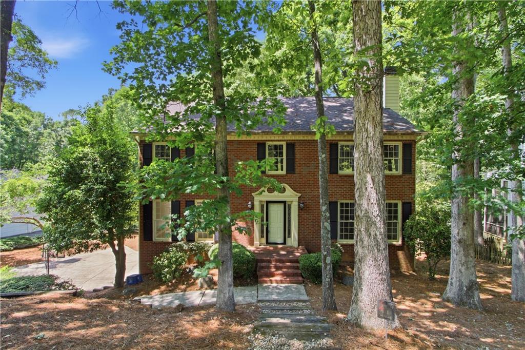 4003 Oakview Court Property Photo 1