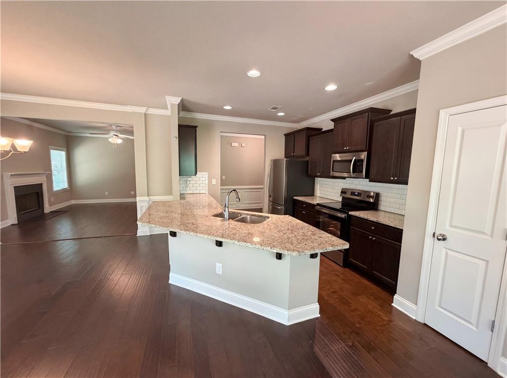 1209 Windstone Drive Property Photo 9