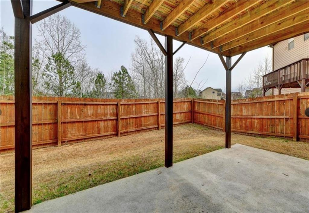 1376 Castleberry Drive Property Photo 8