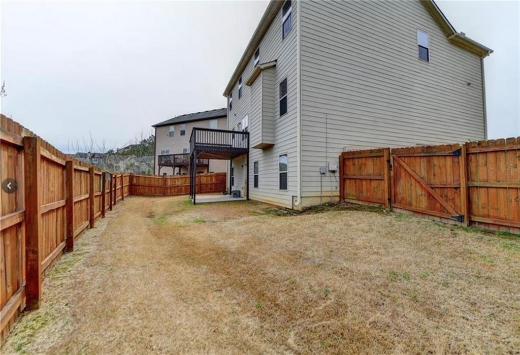 1376 Castleberry Drive Property Photo 9
