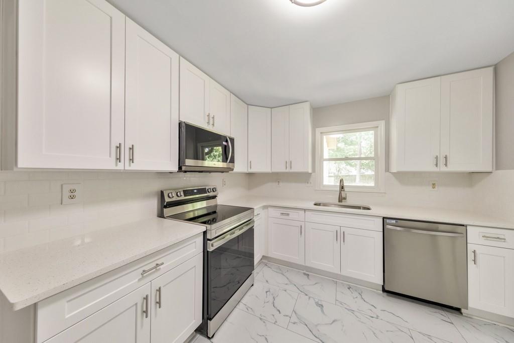 3371 Westover Way Se Property Photo 16