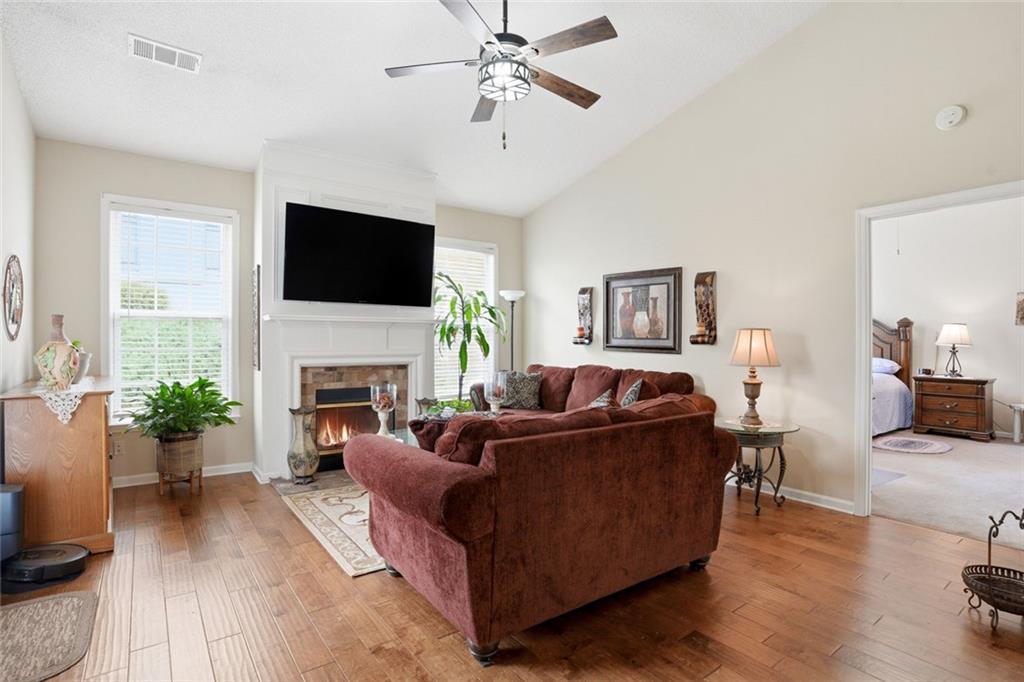 304 Gable Brook Drive Property Photo 5