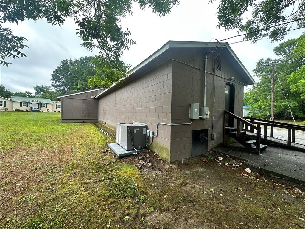 648 Ellington Avenue Property Photo 7