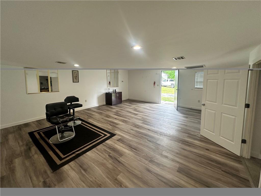 648 Ellington Avenue Property Photo 13