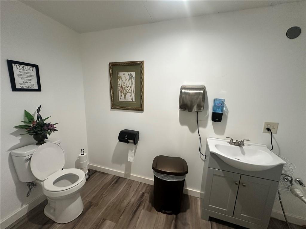 648 Ellington Avenue Property Photo 16