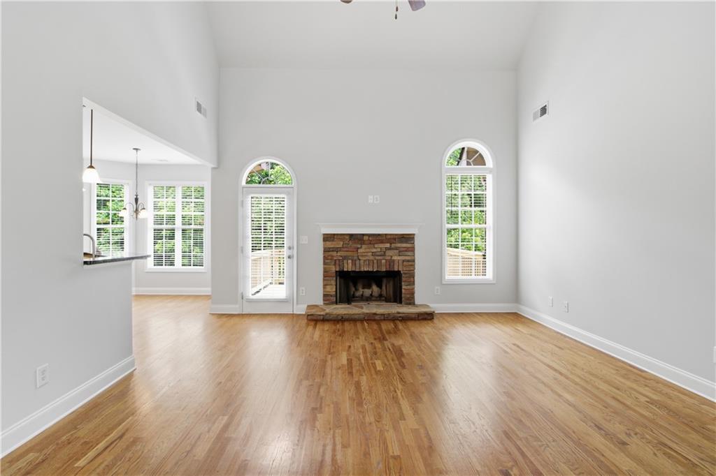 30 Roberson Drive Ne Property Photo 3