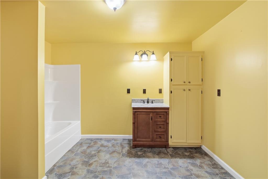 30 Roberson Drive Ne Property Photo 32