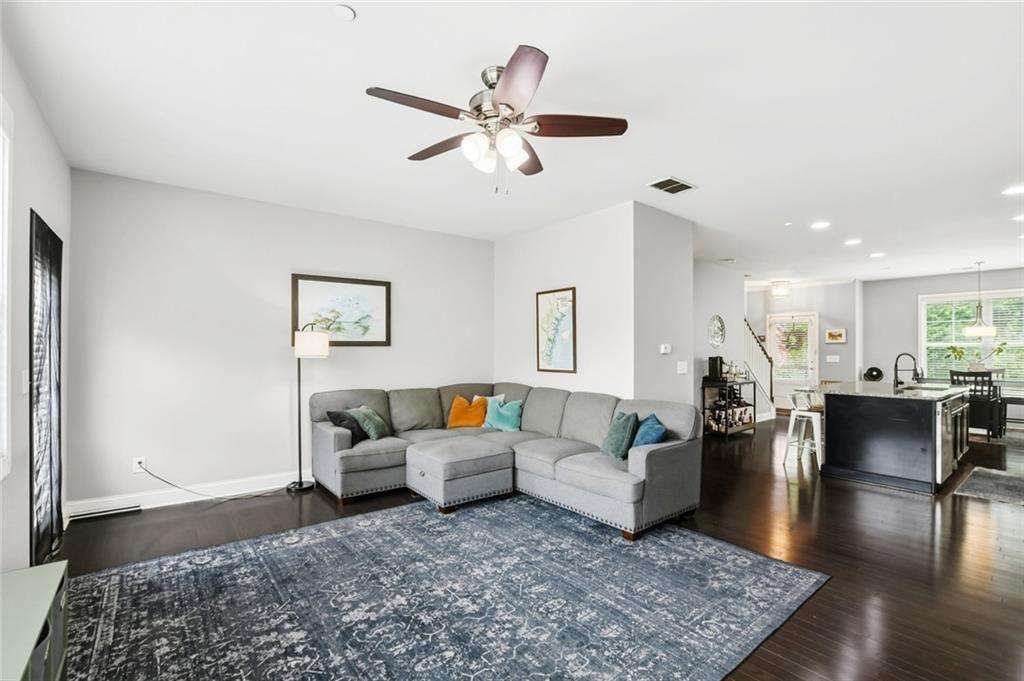 209 Aventine Lane Property Photo 10