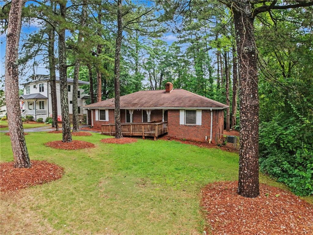 424 E Pharr Road Property Photo 3