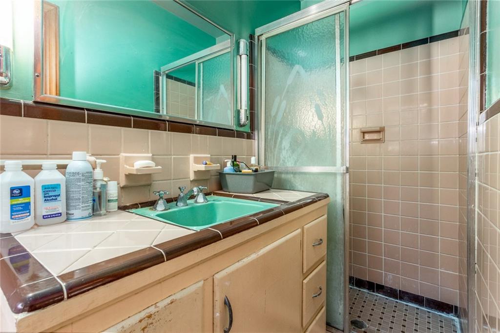 424 E Pharr Road Property Photo 15