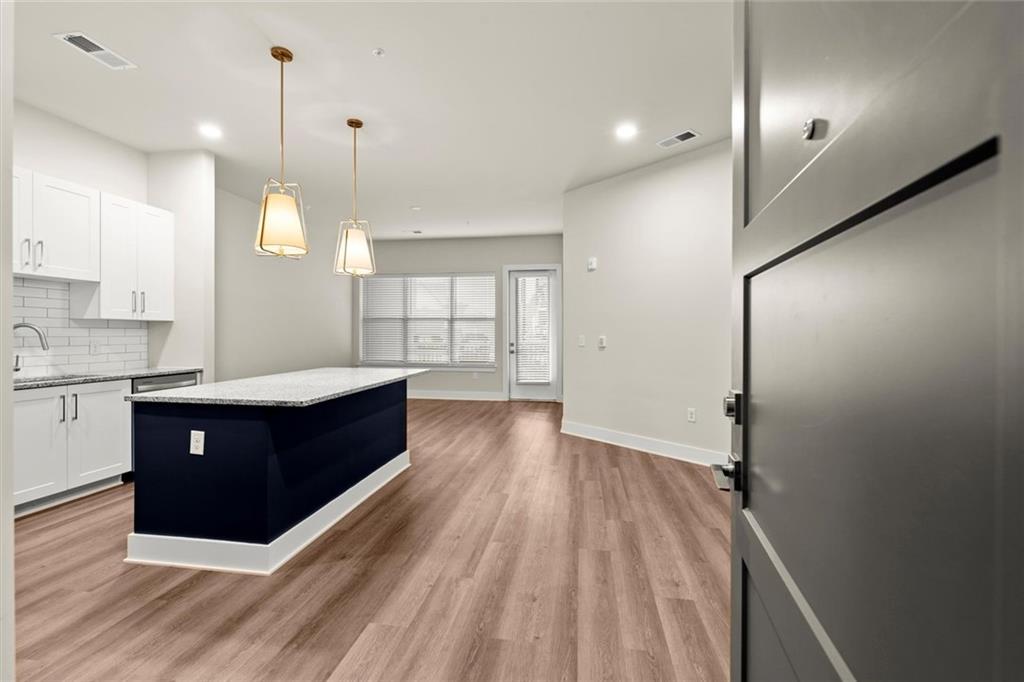 2648 Sandy Plains Road Unit 218 Property Photo 1