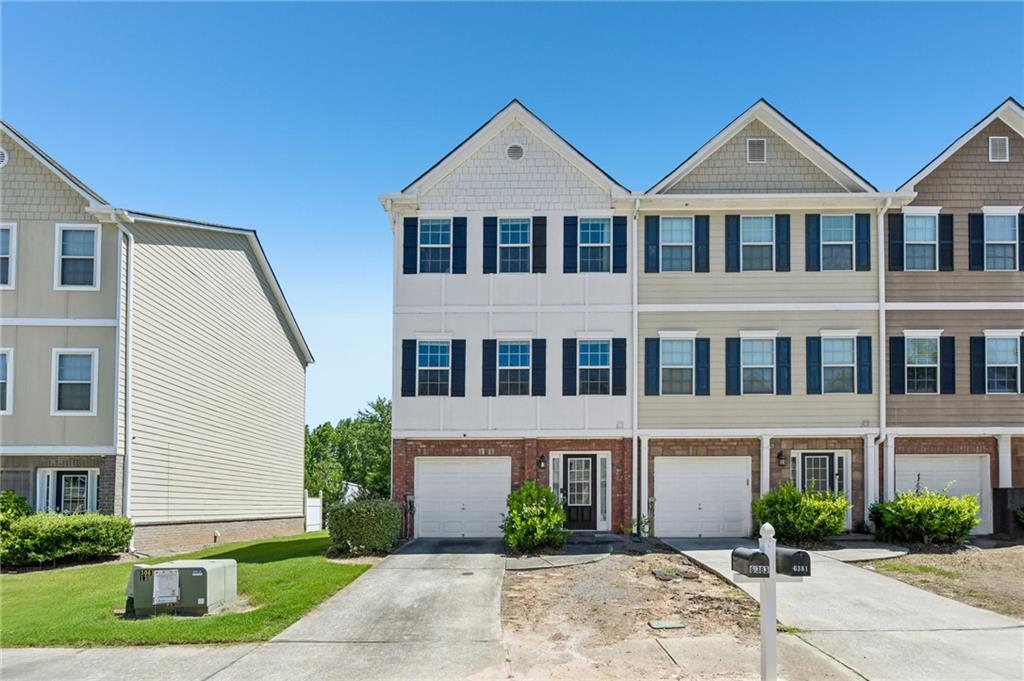 6383 Redan Square Property Photo 1