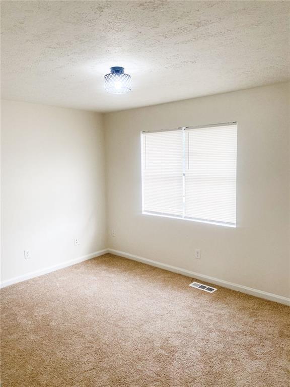 7010 Oakhill Circle Property Photo 10
