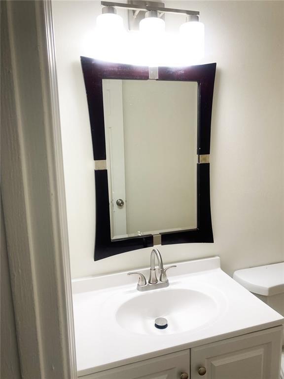 7010 Oakhill Circle Property Photo 14