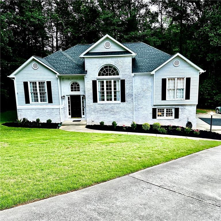 160 Camden Woods Place Property Photo 1