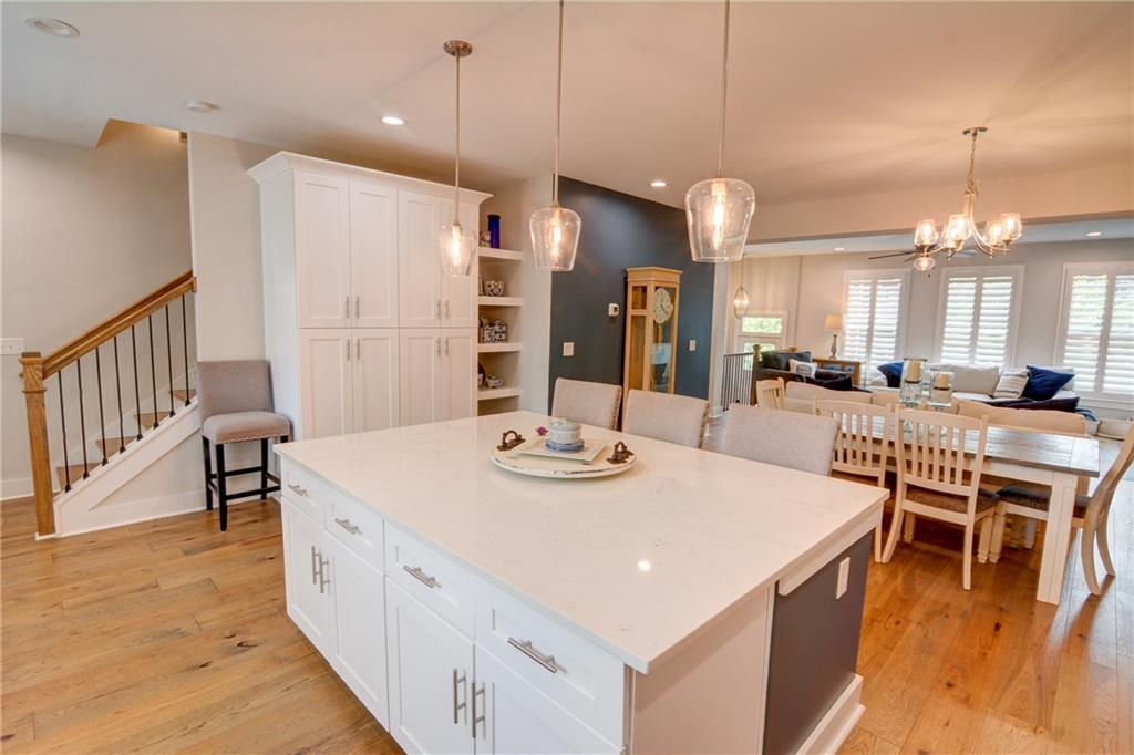 370 Thrasher Street Unit 4 Property Photo 10