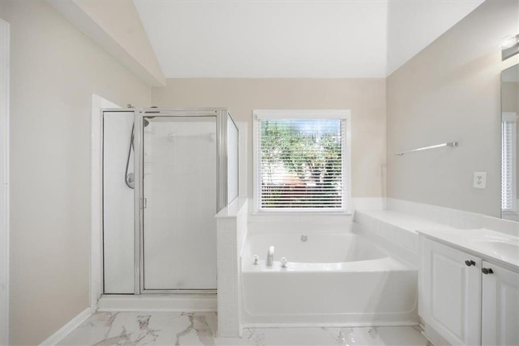 7778364 Property Photo 37