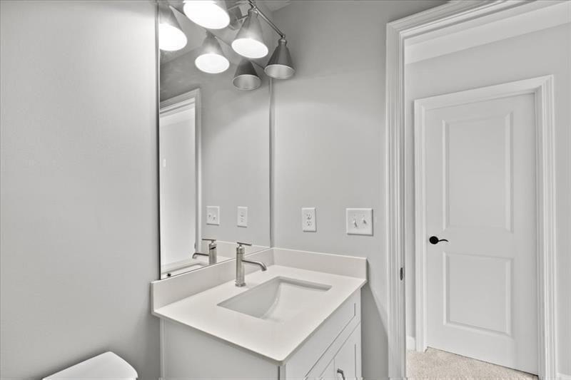 7778394 Property Photo 80