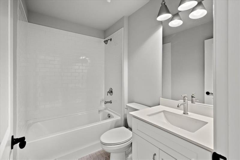 7778394 Property Photo 81